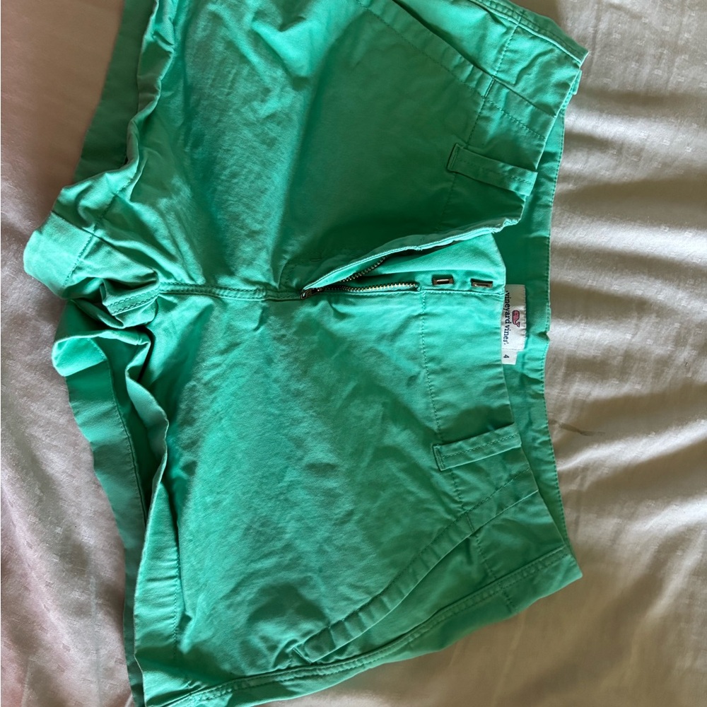 Vinyard vines size 4 Vibrant Green Shorts